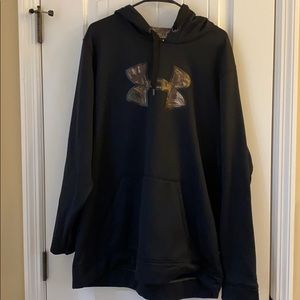Men’s 2XL black and camo Under Armour Hoody.